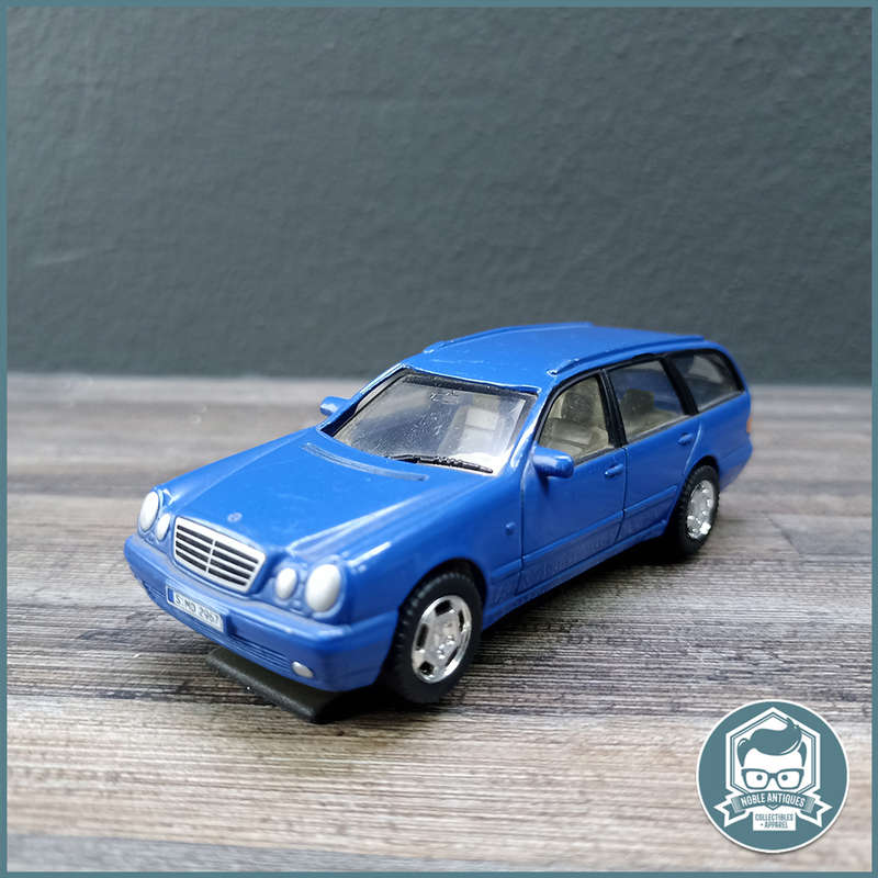 DIE CAST Mercedes Benz 300T!!!