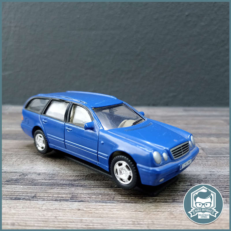 DIE CAST Mercedes Benz 300T!!!