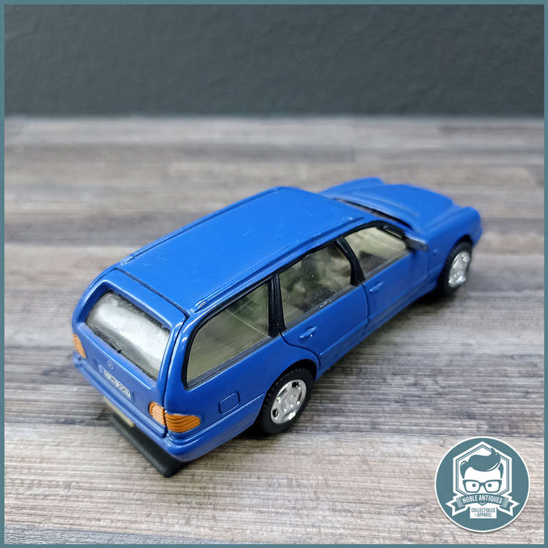 DIE CAST Mercedes Benz 300T!!!