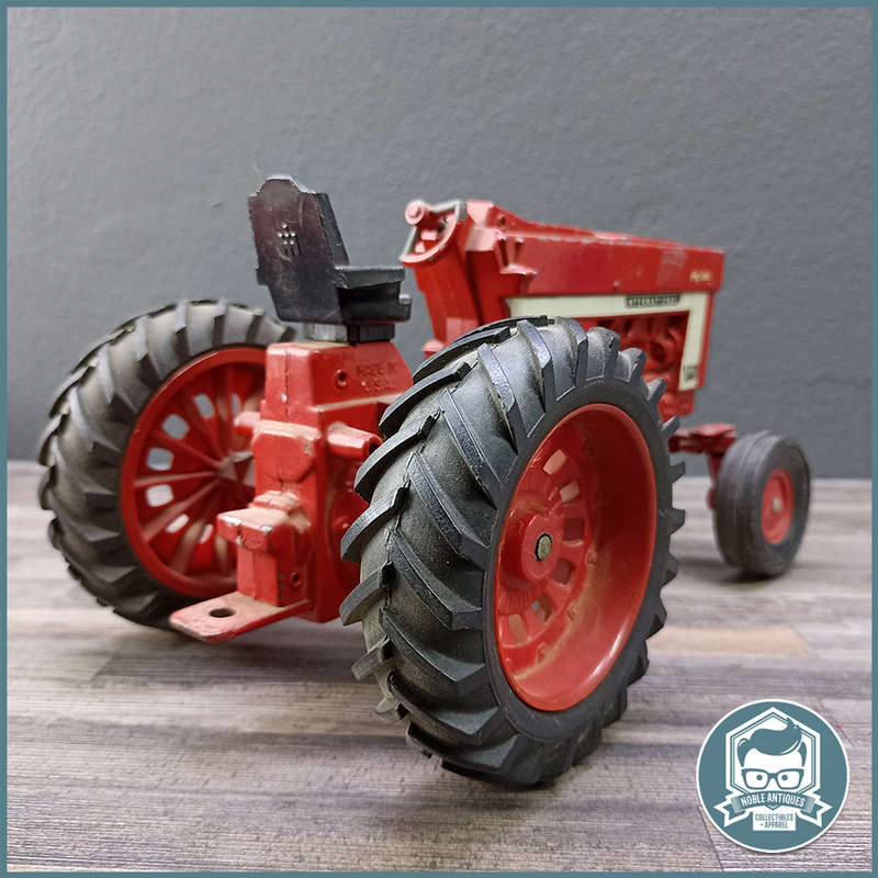 Large Vintage Metal Ertl Farmall 966 Hydro Tractor 1/16 Scale!!!