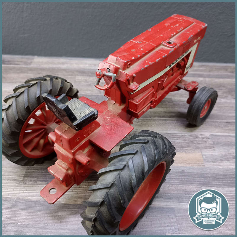 Large Vintage Metal Ertl Farmall 966 Hydro Tractor 1/16 Scale!!!
