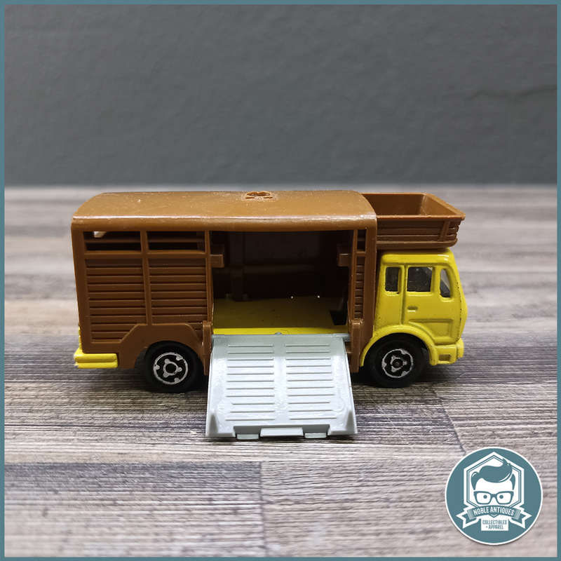 Vintage 1980's Majorette Dallas Ewing Horse Cattle Truck Mercedes Benz 1:64