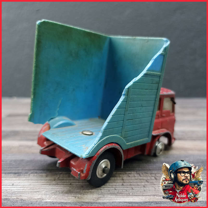 Corgi Toys Bedford Tractor Unit Chipperfield Circus