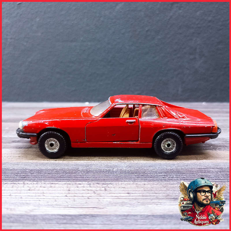 Vintage Corgi model 318 Jaguar XJS