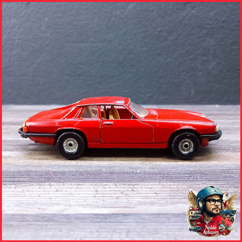 Vintage Corgi model 318 Jaguar XJS