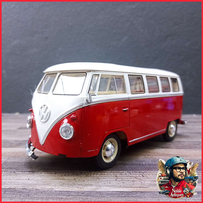 Welly Premium Edition 1962 Volkswagen Microbus Red 1:24