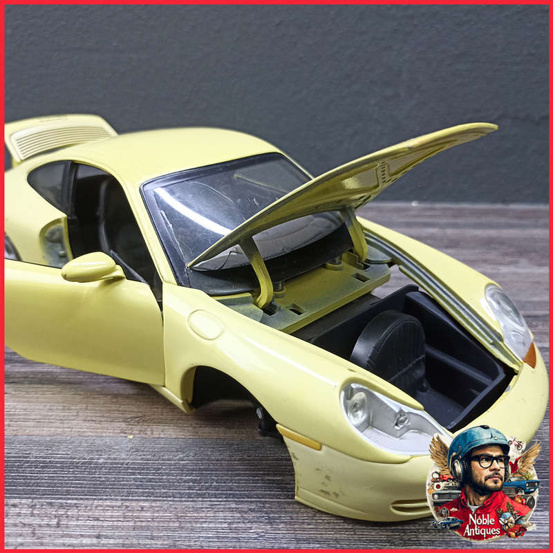 Gate Porsche Carrera 996 Coupe Yellow 1/18