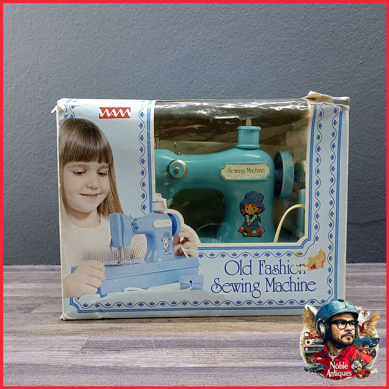 Vintage Boxed 1970's Holly Hobby Toy Sewing Machine  NOT TESTED