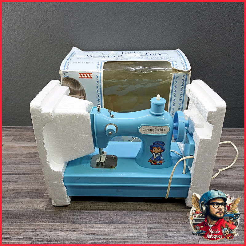 Vintage Boxed 1970's Holly Hobby Toy Sewing Machine  NOT TESTED