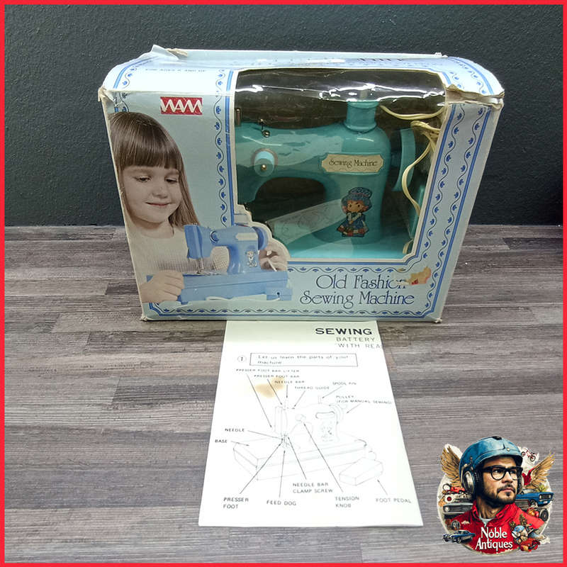 Vintage Boxed 1970's Holly Hobby Toy Sewing Machine  NOT TESTED