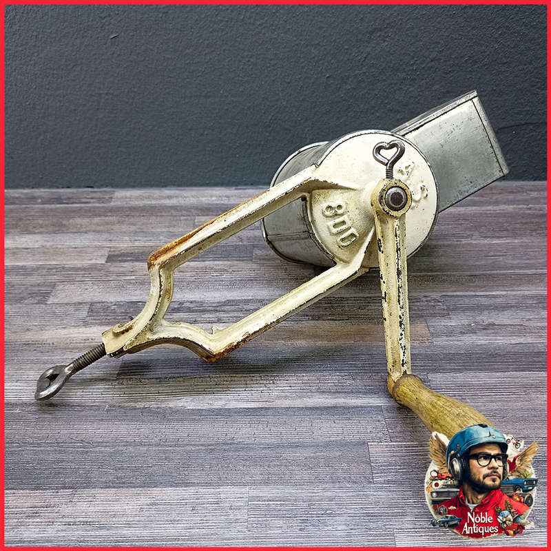 Vintage Cast Iron AS 800 German counter mount hand crank cheese, potato grater