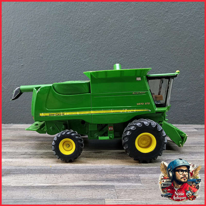 Die Cast Metal 1/32 scale John Deere Combine Series 2 Precision