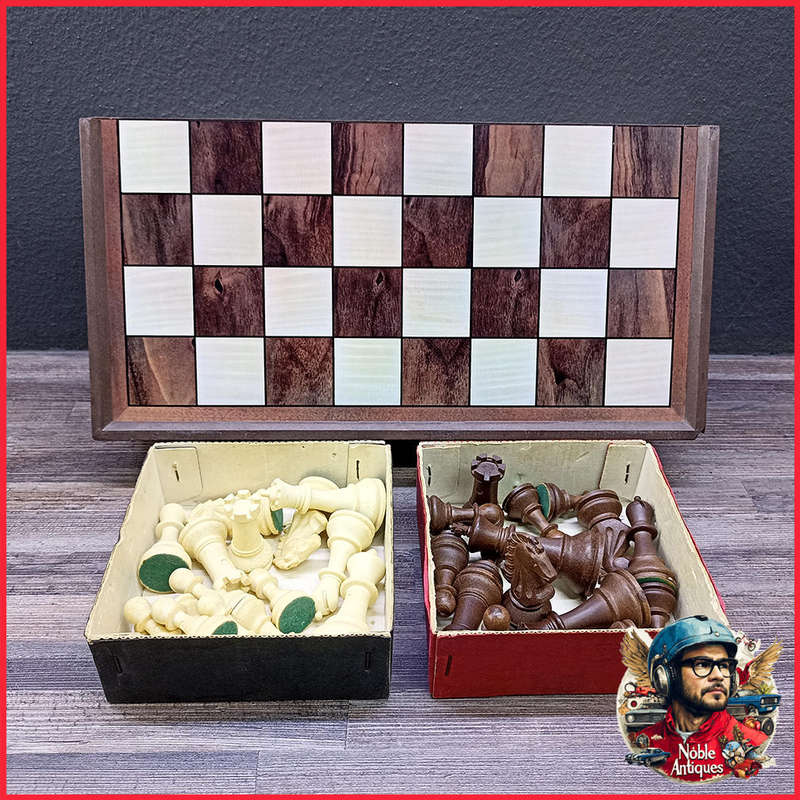 Foldable Detailed Chess Set, Made in Japan