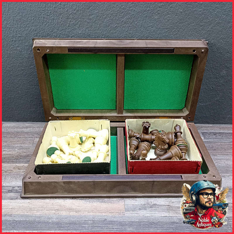 Foldable Detailed Chess Set, Made in Japan