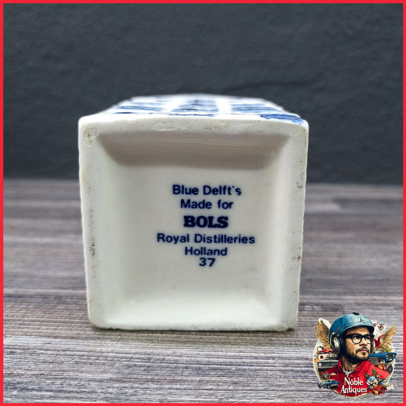 Delft Blue miniature KLM house number 37