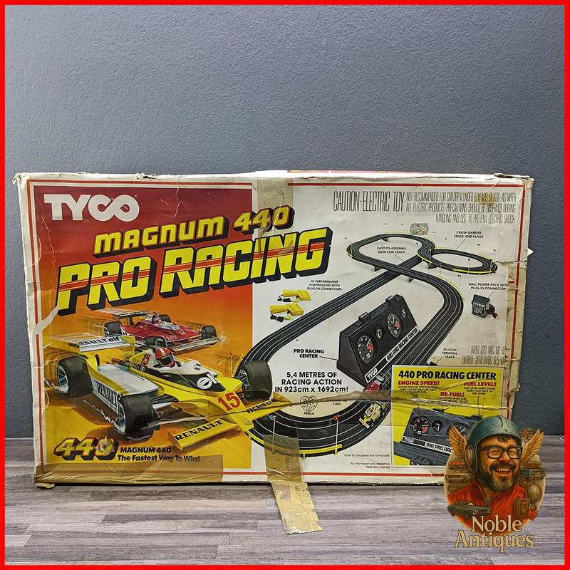 Vintage 1981 Boxed Tyco Magnum 440 Pro Racing slot car set