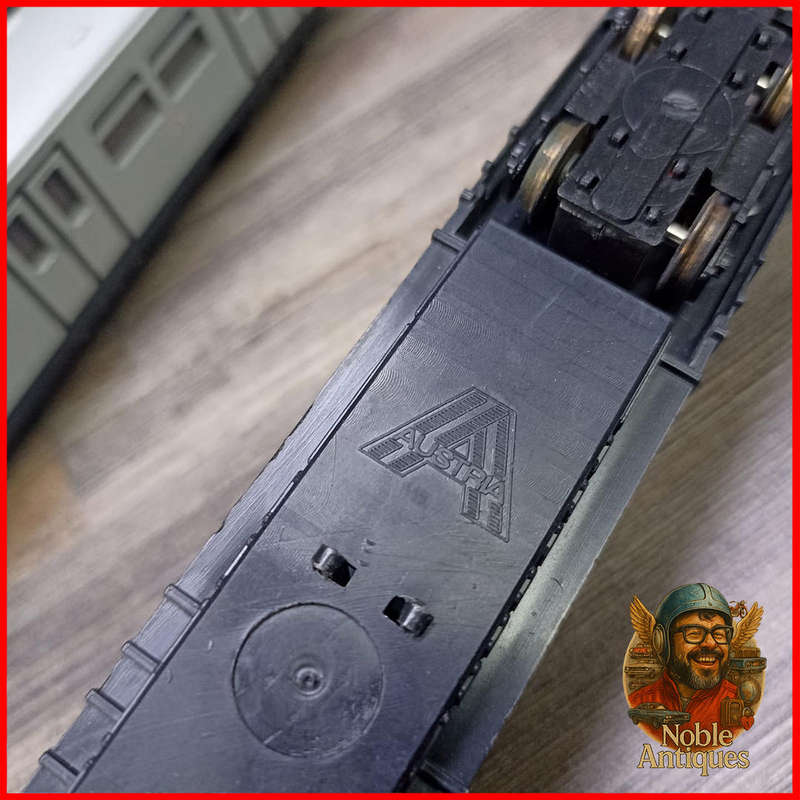 Austria H0 Loco and Passanger Wagons