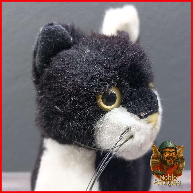 Vintage 1970s German Steiff Dossy Black & white Cat