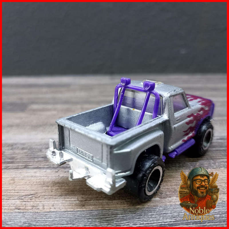 Vintage Matchbox 1997 Rough'N Tough Flareside Pickup