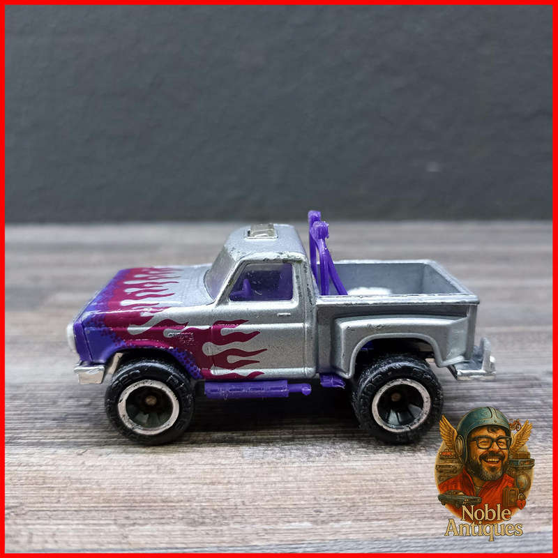 Vintage Matchbox 1997 Rough'N Tough Flareside Pickup