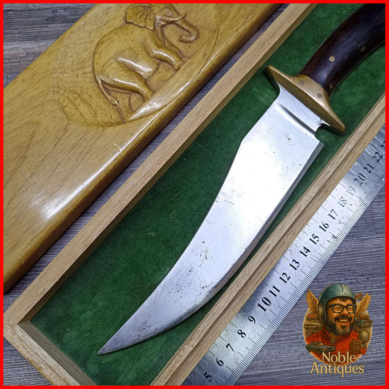 Large Wood Boxed Vintage Shaka Hunting Knife