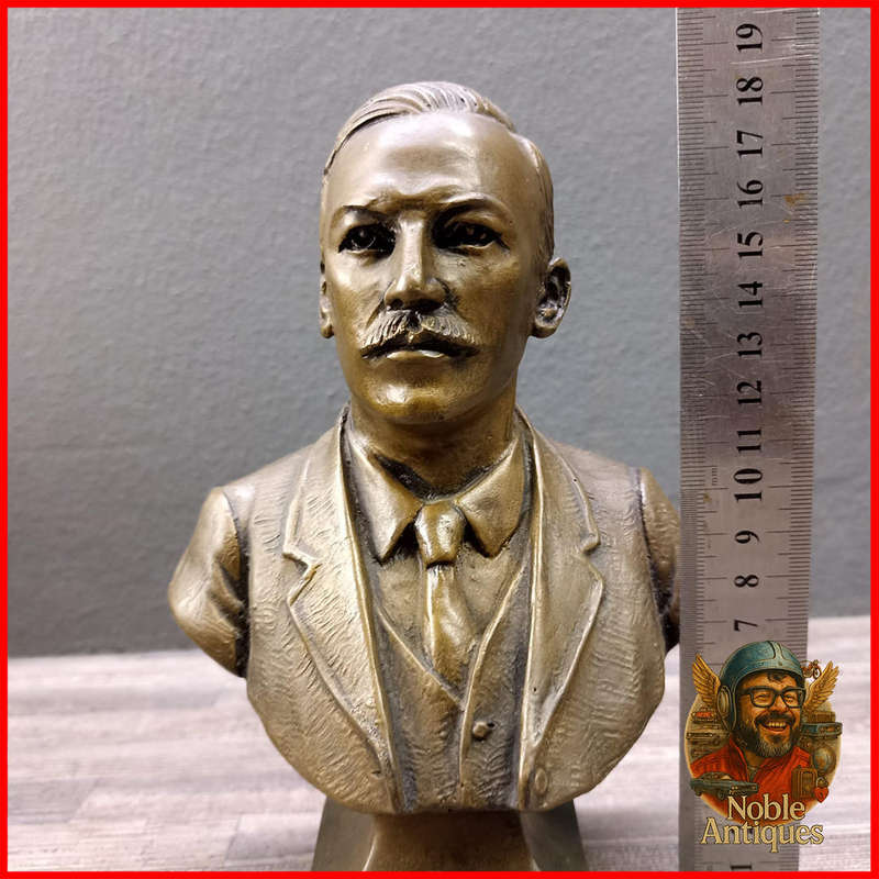 Sa Artist Phil Minnaar Bust of Danie Theron Applied Bronze