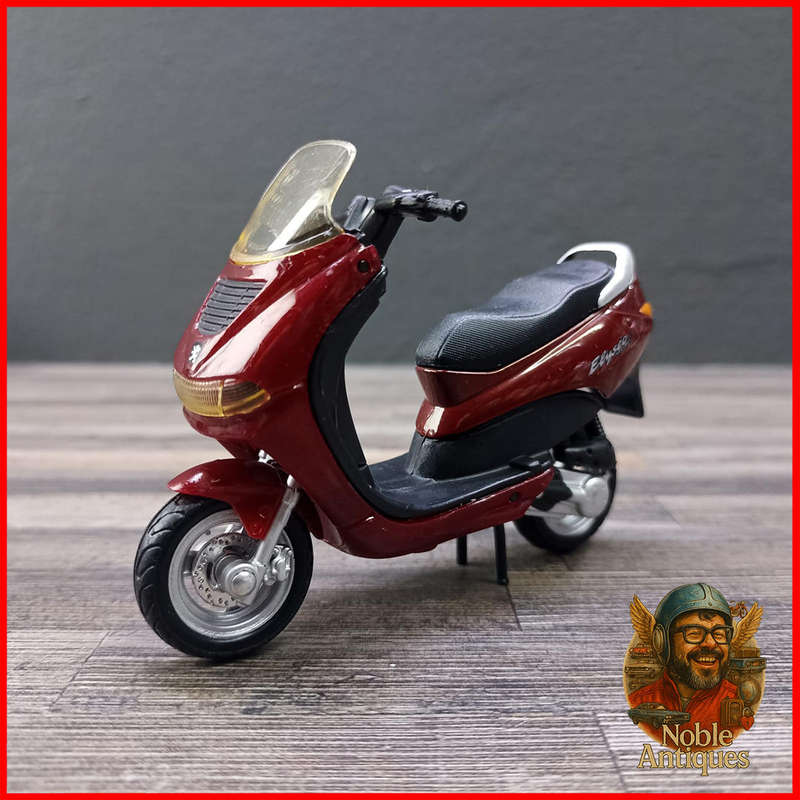 Peugeot Elyseo 125 scooter Die-cast Maisto 1:18