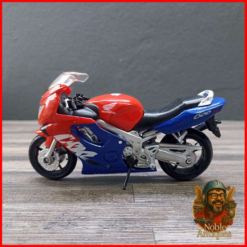 Honda CBR 600F Motorcycle Die-cast Scale 1:18