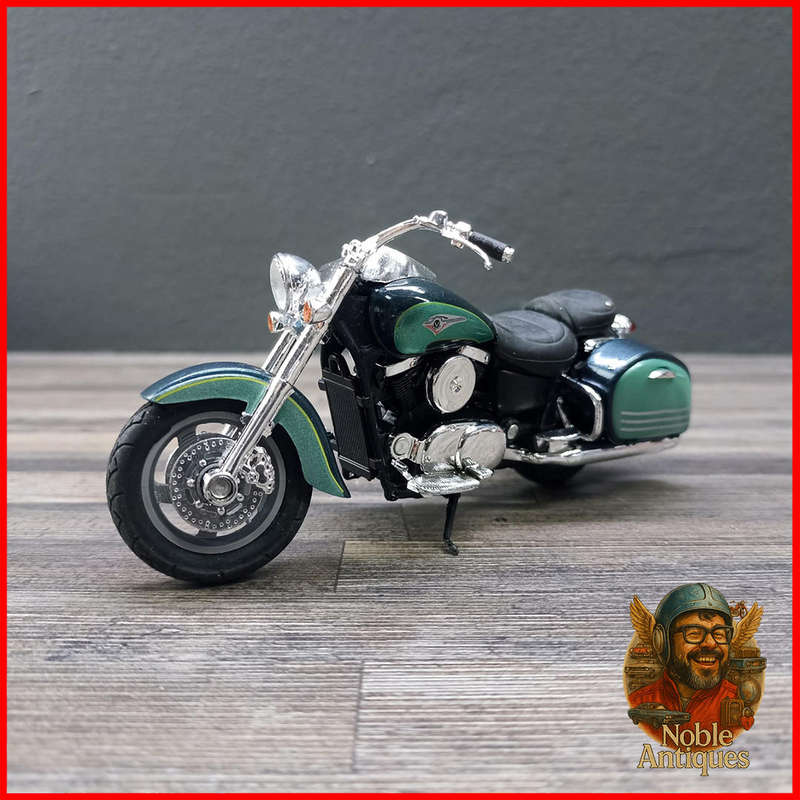 2002 Kawasaki Vulcan 1500 Mean Streak Motorcycle Die-cast Scale 1:18