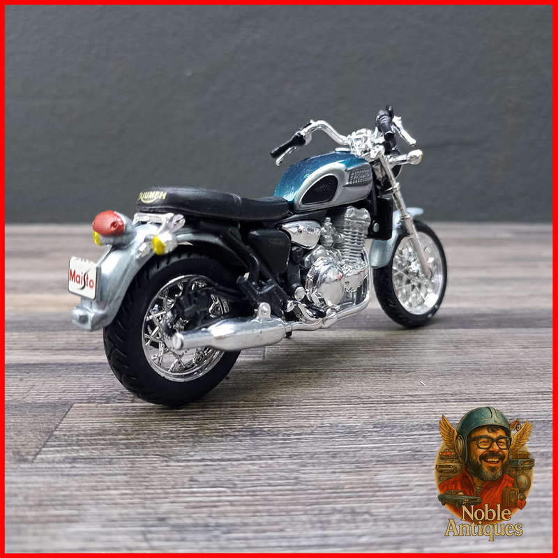 Triumph Thunderbird Motorcycle Die-cast Scale 1:18