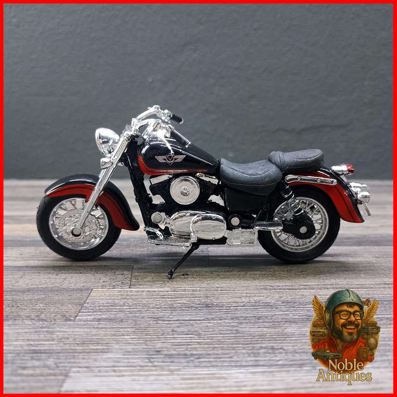 Kawasaki Vulcan 1500 Mean Streak Motorcycle Die-cast Scale 1:18