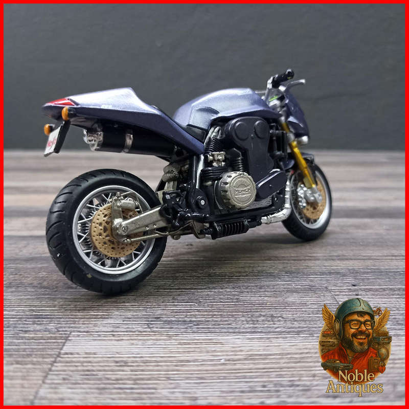 Munch Mammut 2000 Motorcycle Die-cast Scale 1:18