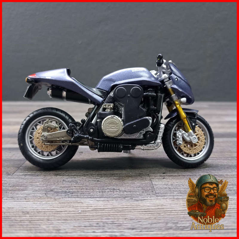 Munch Mammut 2000 Motorcycle Die-cast Scale 1:18