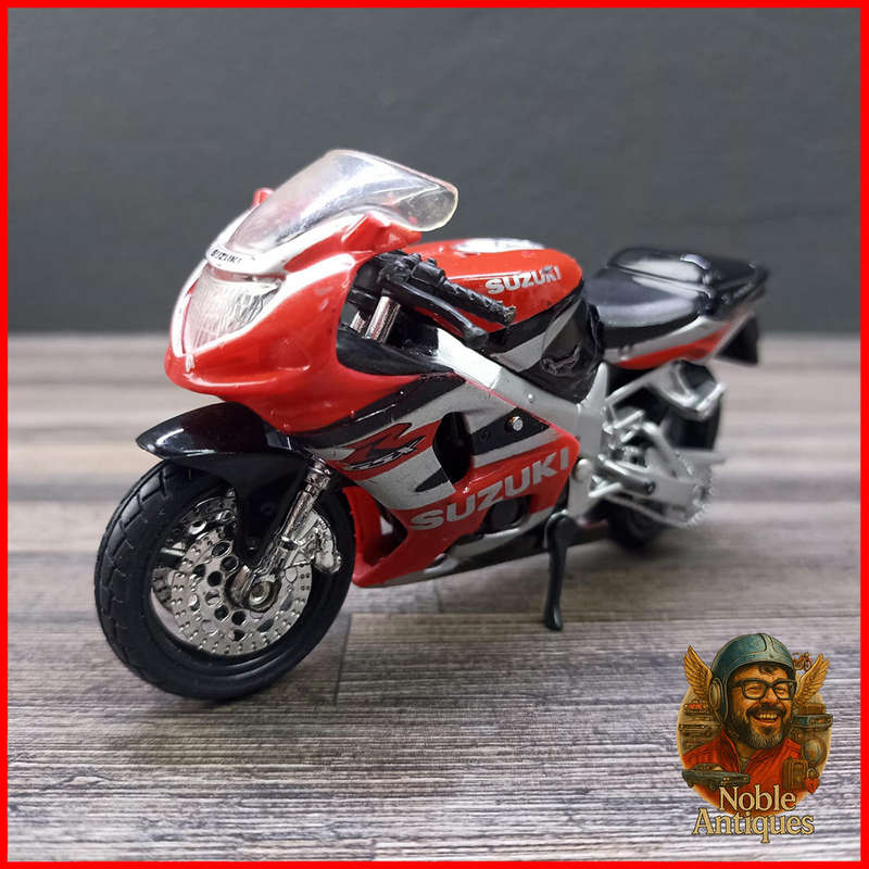 Suzuki GSX-R1000 Motorcycle Die-cast Scale 1:18