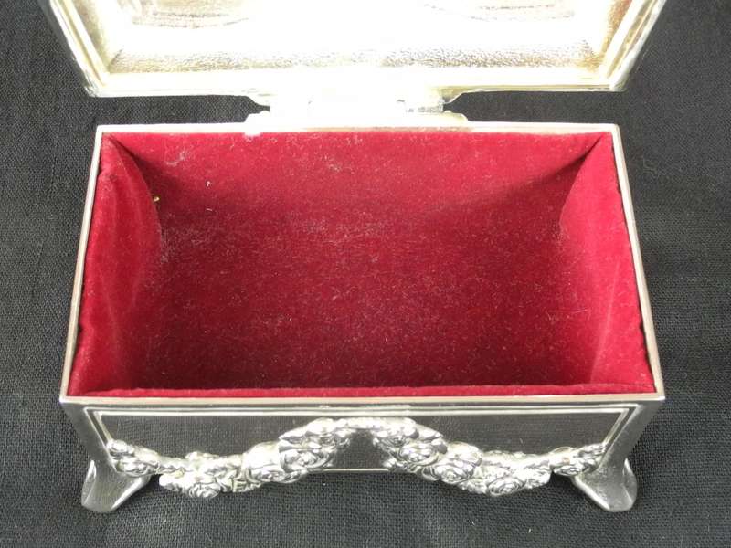 Floral Scrollwork Jewellery box