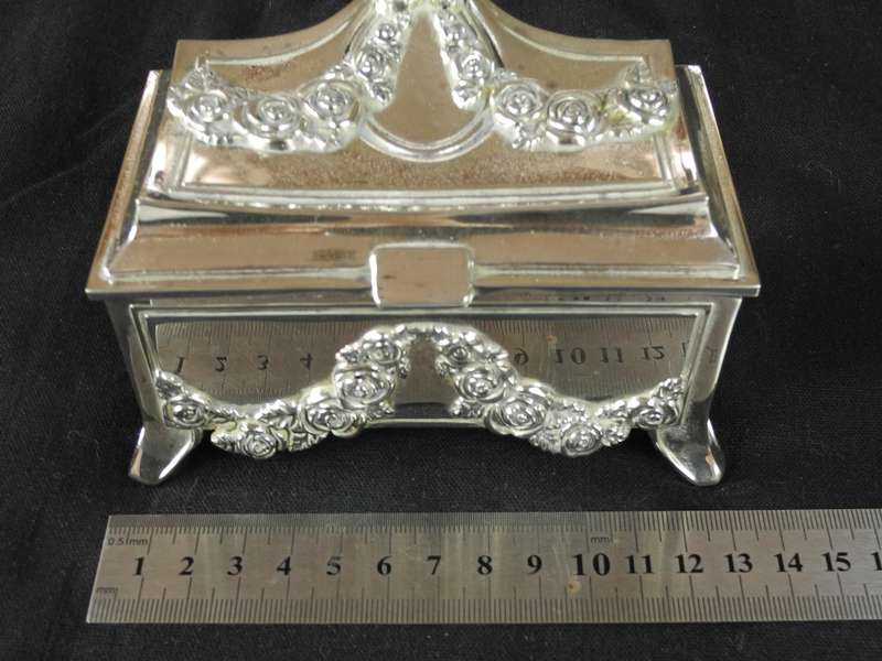 Floral Scrollwork Jewellery box