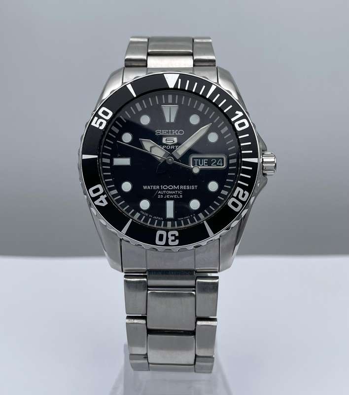 Seiko 5 Automatic Day-date