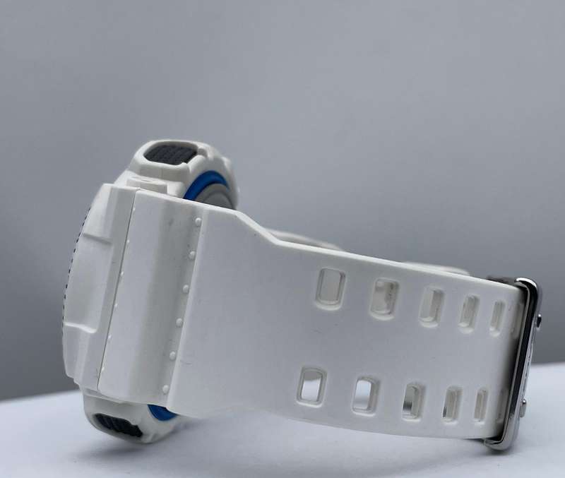 White Casio G shock GA-100B