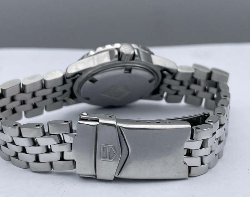 Tag Heuer Professional 200m