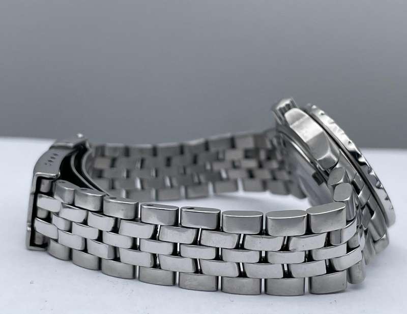 Tag Heuer Professional 200m