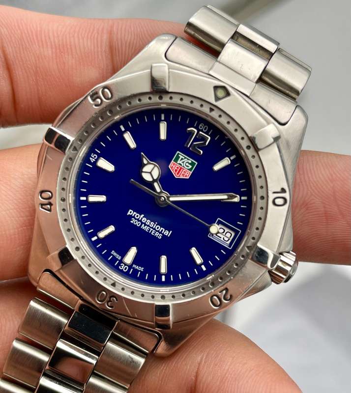 Tag Heuer Professional 2000