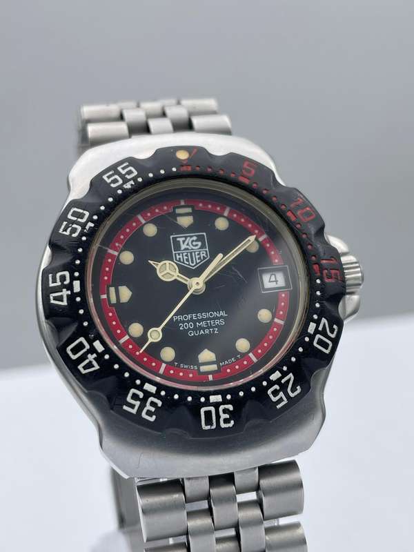 Tag Heuer Professional 200m