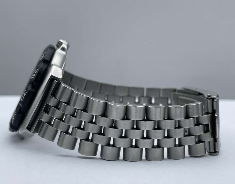 Tag Heuer Professional 200m