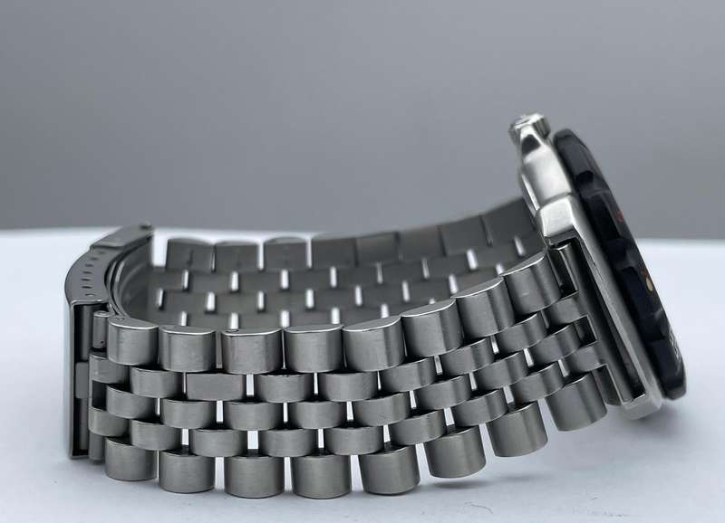 Tag Heuer Professional 200m