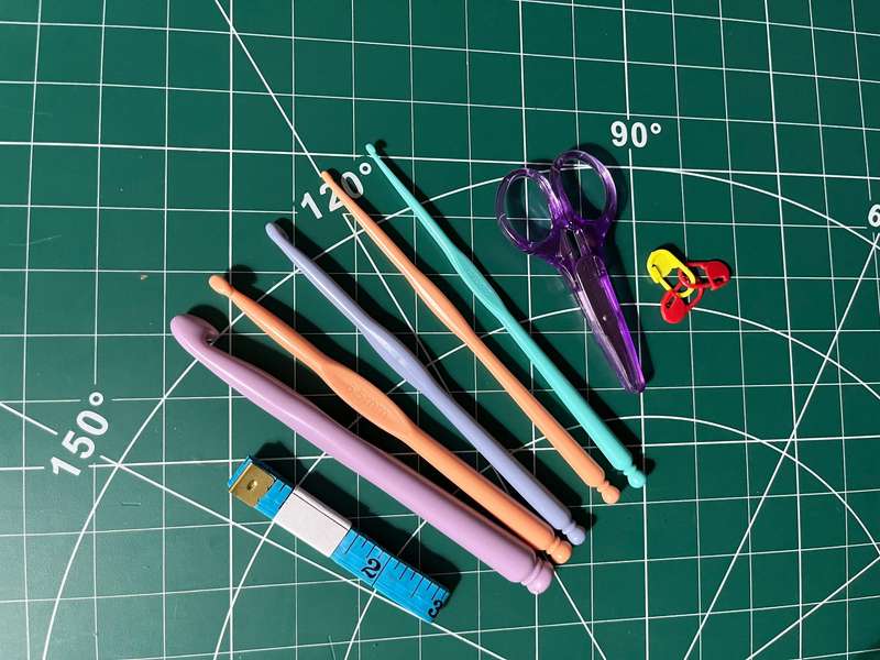 Handmade Roll-Up Crochet Needle Bag with 5 Crochet Hooks, Scissors & Measuring Tape (25cm x 35cm)
