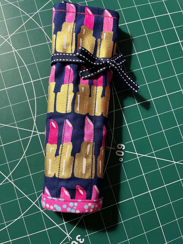 Handmade Roll-Up Crochet Needle Bag with 5 Crochet Hooks, Scissors & Measuring Tape (25cm x 35cm)