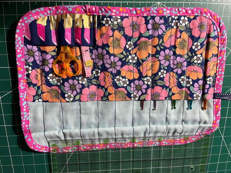 Handmade Roll-Up Crochet Needle Bag with 5 Crochet Hooks, Scissors & Measuring Tape (25cm x 35cm)
