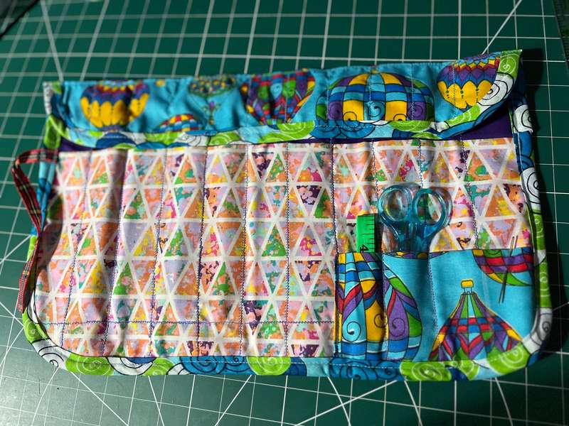 Handmade Roll-Up Crochet Needle Bag with 5 Crochet Hooks, Scissors & Measuring Tape (25cm x 35cm)