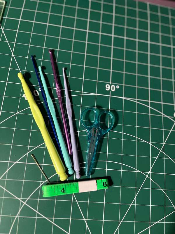 Handmade Roll-Up Crochet Needle Bag with 5 Crochet Hooks, Scissors & Measuring Tape (25cm x 35cm)