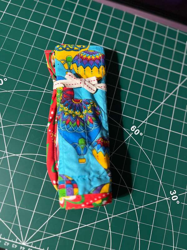 Handmade Roll-Up Crochet Needle Bag with 5 Crochet Hooks, Scissors & Measuring Tape (25cm x 35cm)